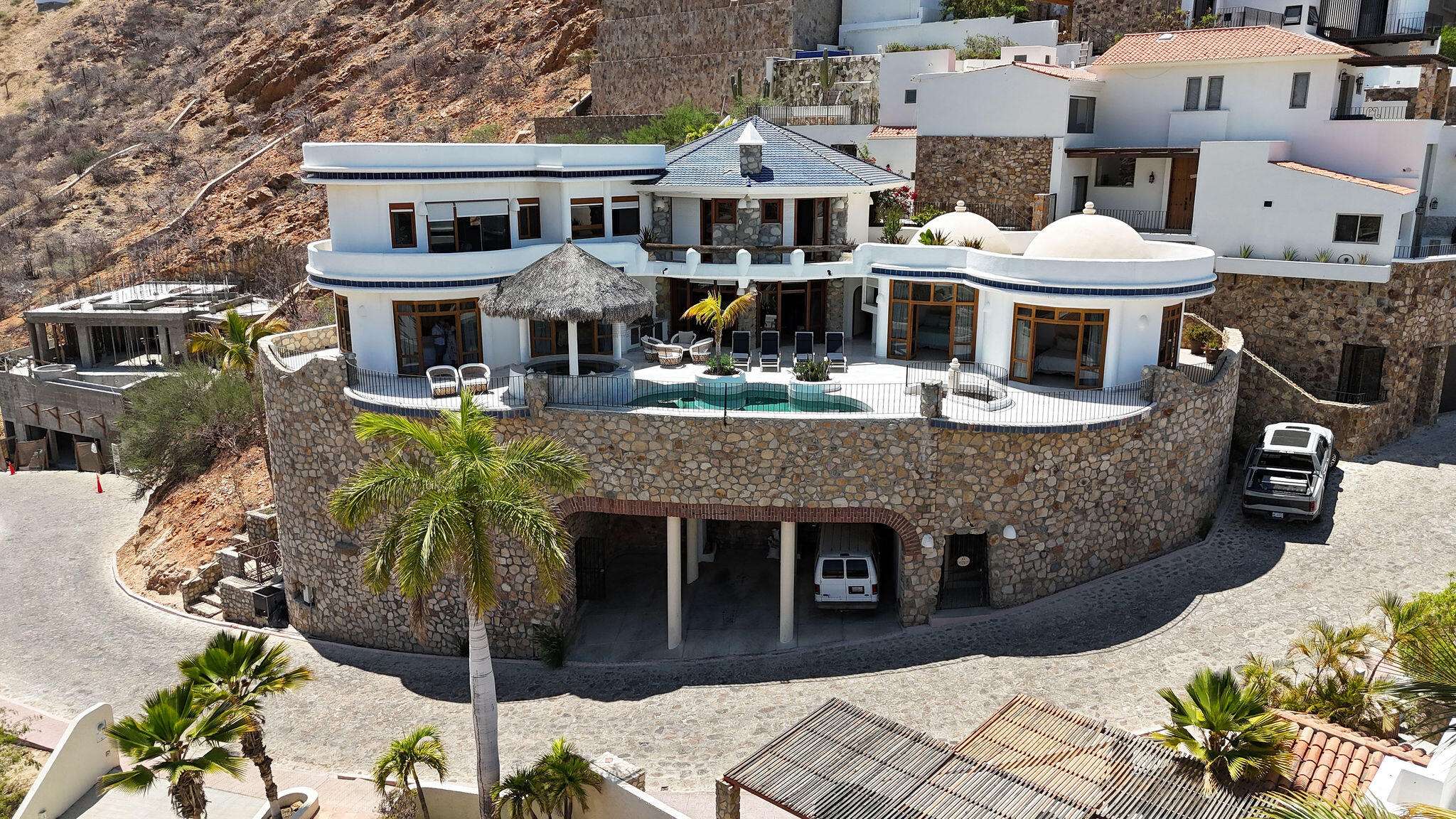 Los Cabos Pedregal Csl Welcome to the house of your dreams, or translated, Casa de los Sueños!! Nestled in the serene and established community of Pedregalito, this fully remodeled, move-in-ready home combines contemporary style with expansive living spaces. Just steps from the iconic Pedregal Beach, Casa de los Sueños features breathtaking ocean for sale