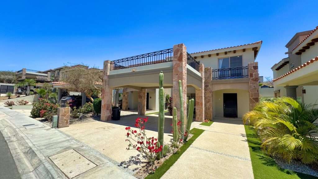 Los Cabos Lomas Del Pacifico If you're looking for a home that captures true Mexican charm, this is it. This 2-bedroom, 2-bath home plus office sits on a large 804 m² lot on the Pacific side of Cabo, where you'll enjoy the cool ocean breezes and relaxed coastal living. The home features warm, traditional finishes, open living spaces, and a spacious 3-car garage—perfect for vehicles, storage, or a workshop. The generous lot offers plenty of room to expand or create your dream outdoor retreat. Located in a peaceful area just minutes from the beach and downtown Cabo San Lucas, this property is ideal as a full-time residence, vacation getaway, or investment opportunity. Experience authentic Baja living—where every sunset feels like home. for sale