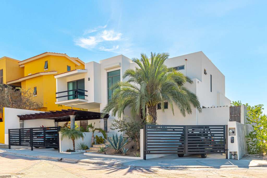 Los Cabos Los Valles The unique layout of this iconic and meticulously maintained Club Campestre home offers 3 bedrooms with privacy for your guest on second floor and the perfect living space (including the primary bedroom/bathroom) for you above! The kitchen has been beautifully renovated and is an entertaining dream. Wait until you see the panoramic – 7g Faro de Cortes, San Jose del Cabo, BS