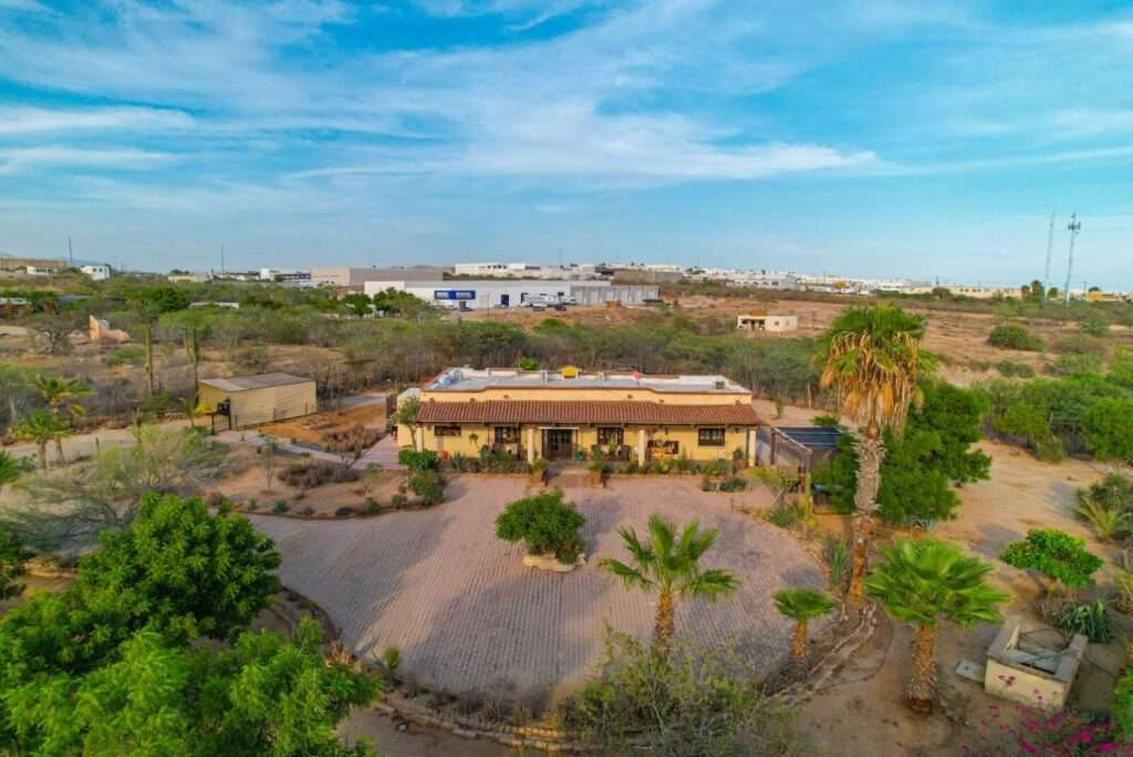 Los Cabos La Playita AMAZING OPPORTUNITY!!! Five bedrooms, Four and One half baths including a Luxury Ocean – Avenida Jacarandas, Cabo San Lucas, BS