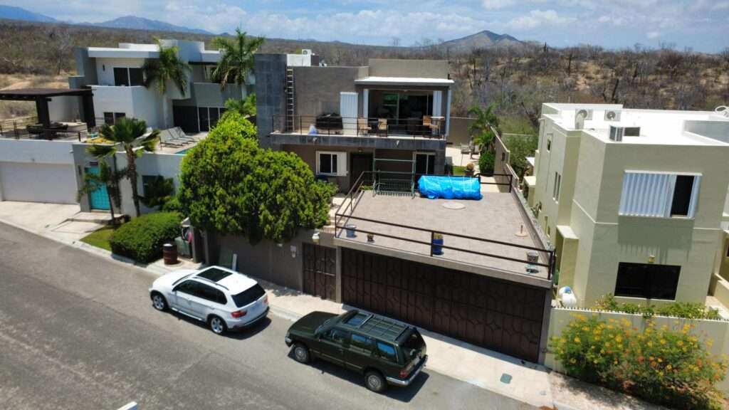 Los Cabos El Tule-Inland:General Spacious 3 bedroom 3 full baths 2 half baths house in Lomas del Tule, ocean for sale