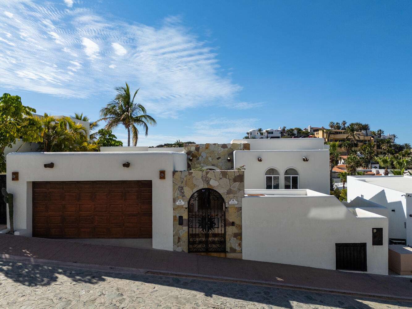 Los Cabos La Playita AMAZING OPPORTUNITY!!! Five bedrooms, Four and One half baths including a Luxury Ocean for sale