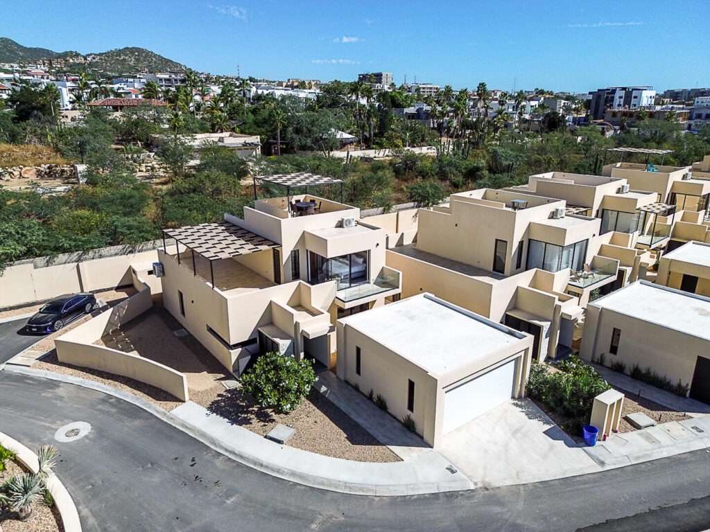 Los Cabos Vista Vela Spacious 3-bedroom, 3.5-bathroom home located just behind Soriana El Tezal. Offered unfurnished, this property features a private rooftop with ocean for sale